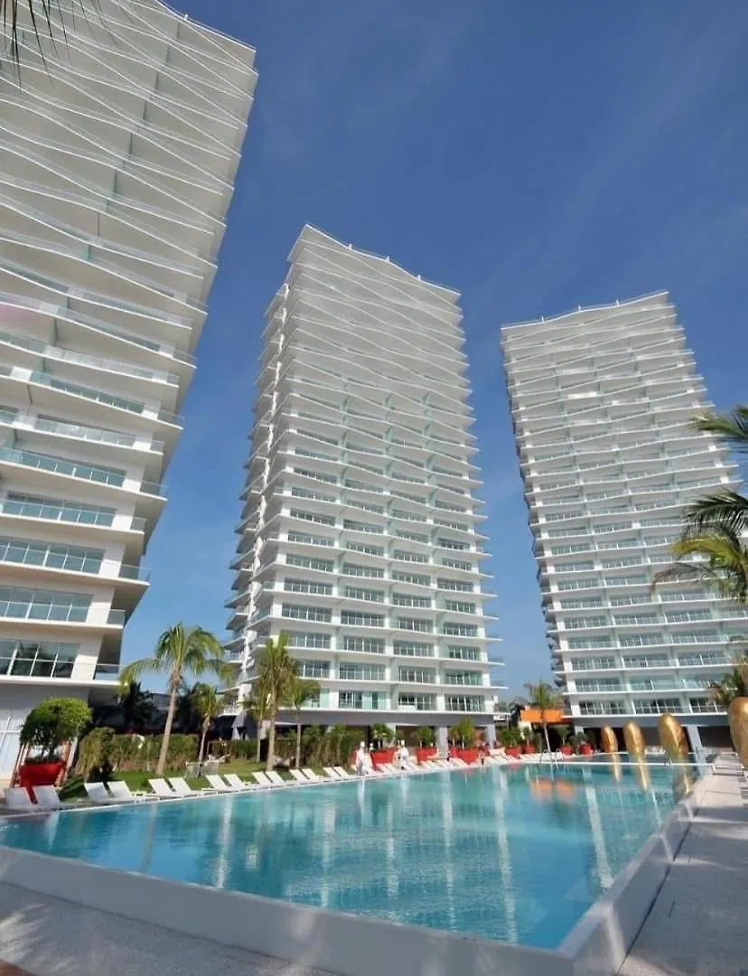 Icon One Bedroom بويرتو فالارتا شقة